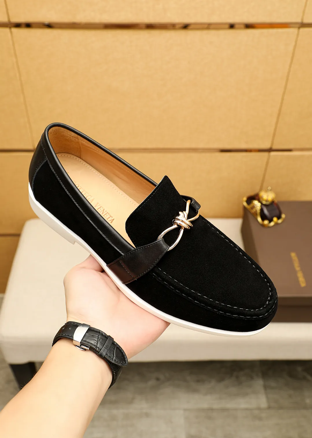 Men's men's shoes 💰580 💐Bottega Venetta [BV] Hong Kong - counter synchronization 🔥Summer new models are popular on the official website! Original 1⃣:1⃣ production✊💯💯, top-quality original product, exclusive first release, carefully crafted, full of European flavor, gentleman style, upper material, imported top layer frosted cowhide, cowhide leather lining, imported original outsole, comfortable and wear-resistant. 4 colors available! Code number: 39-44 (38.45.46🉑️customized)